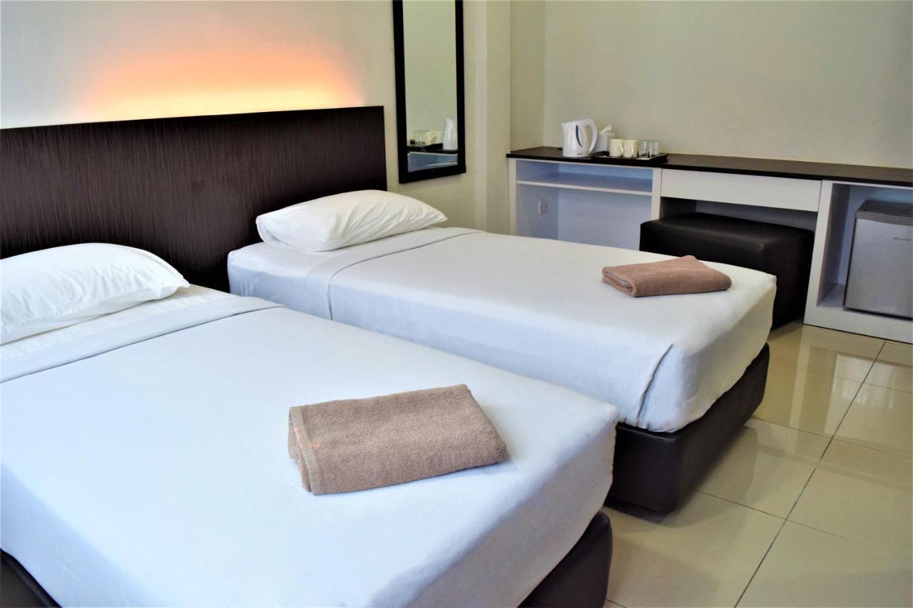 Desaru, Bayu Balau Beach Resort Bandar Penawar Экстерьер фото