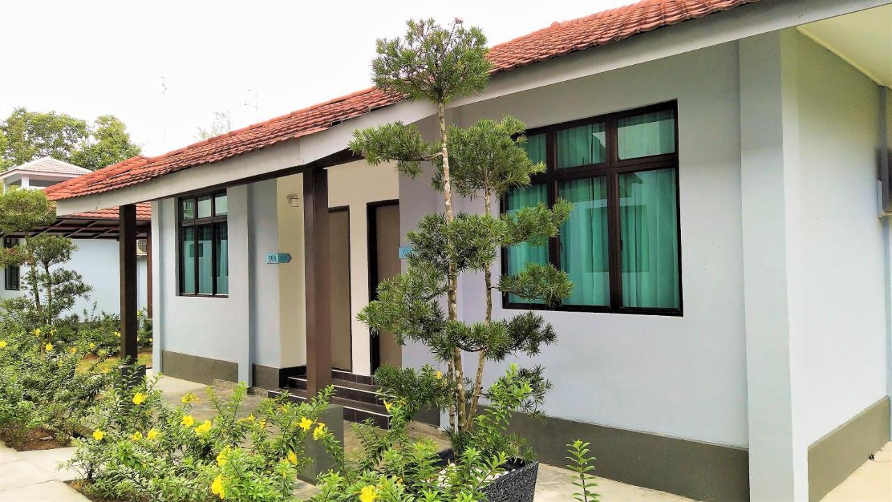 Desaru, Bayu Balau Beach Resort Bandar Penawar Экстерьер фото