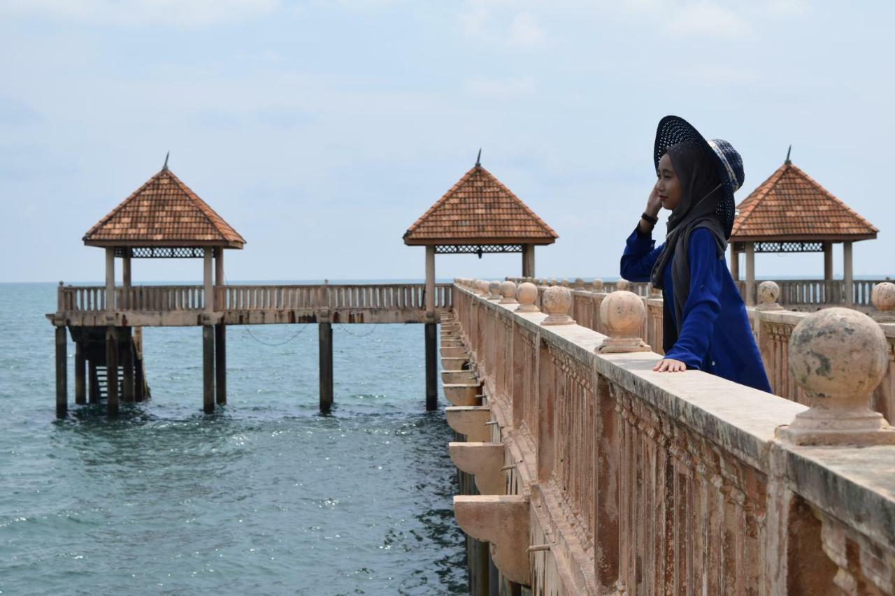 Desaru, Bayu Balau Beach Resort Bandar Penawar Экстерьер фото